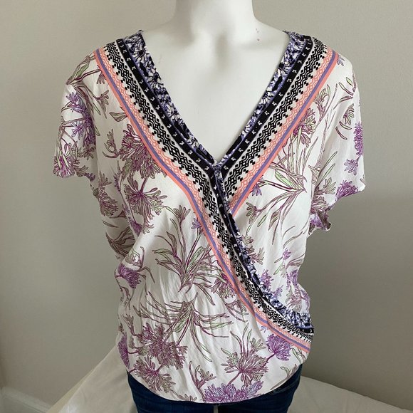 Surplice Patterned Top - Picture 4 of 4